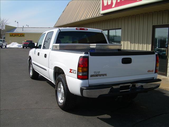 GMC Sierra 2006 photo 1