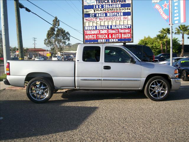 GMC Sierra 2006 photo 2