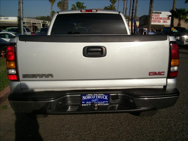 GMC Sierra 45 Extended Cab Pickup