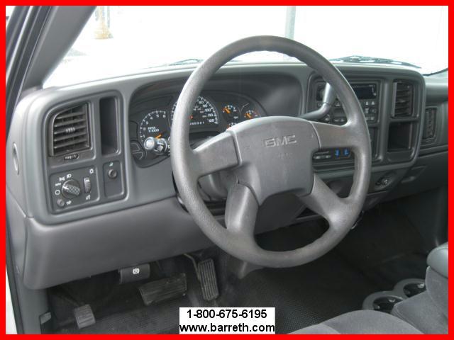 GMC Sierra 2006 photo 2