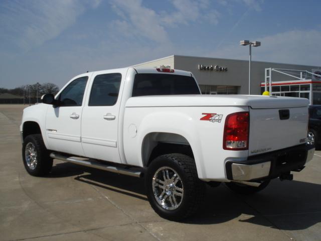 GMC Sierra 2007 photo 2