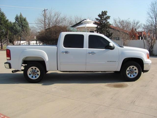 GMC Sierra 2007 photo 1