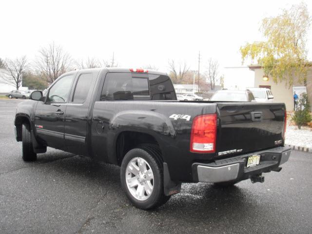 GMC Sierra SLT Pickup