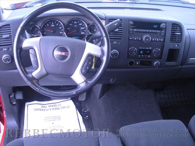 GMC Sierra 2007 photo 2