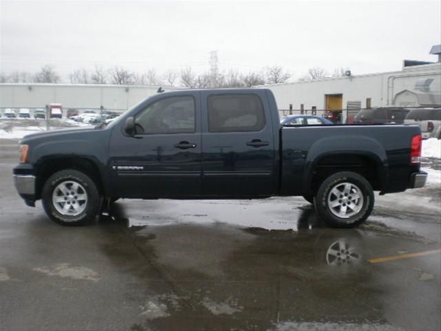 GMC Sierra 2007 photo 2