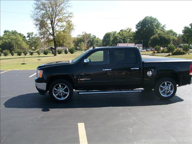 GMC Sierra V8 R-design Pickup