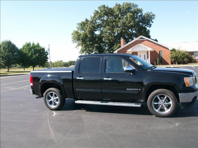 GMC Sierra 2007 photo 2