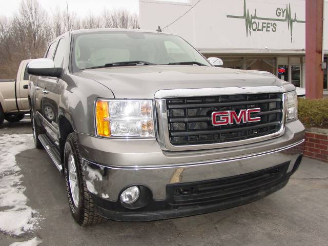 GMC Sierra 2007 photo 2