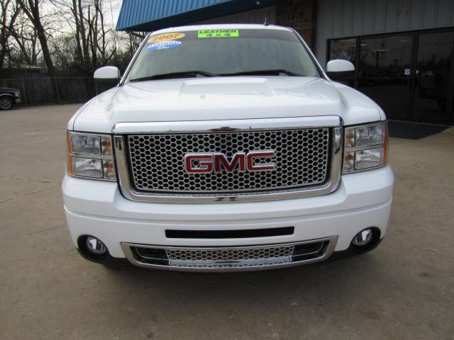 GMC Sierra 2007 photo 1