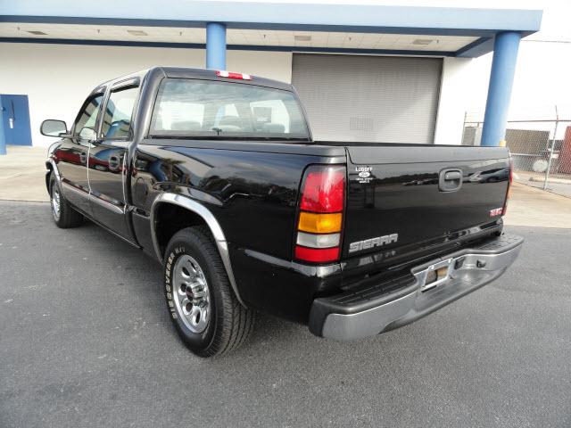 GMC Sierra 2007 photo 2