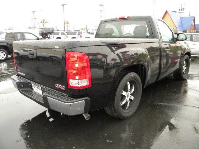 GMC Sierra 2011 photo 3