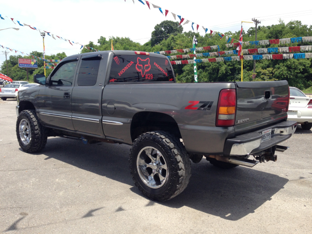 GMC Sierra 1500 Standard 4X4 Hardtop Pickup Truck