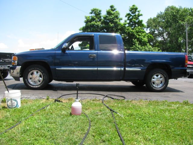 GMC Sierra 1500 XLT Lariat Super Crew Pickup Truck