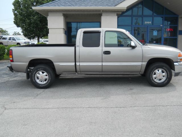 GMC Sierra 1500 Standard 4X4 Hardtop Pickup Truck