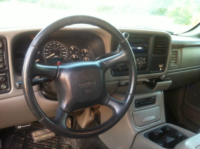 GMC Sierra 1500 Standard 4X4 Hardtop Pickup Truck