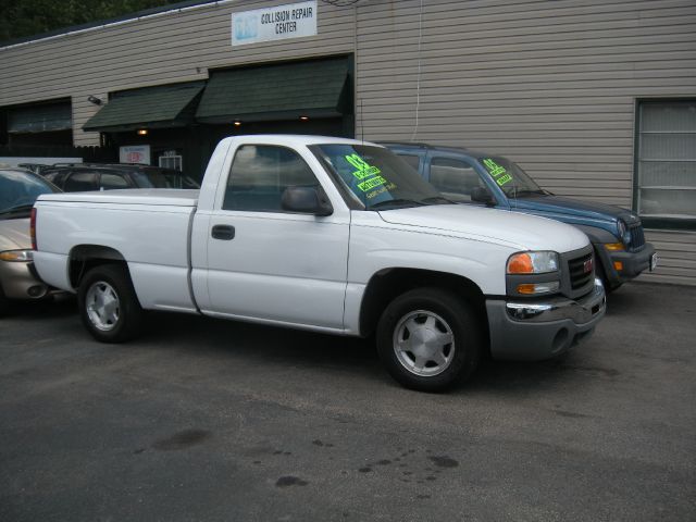 GMC Sierra 1500 4dr Sdn Auto GLS w/XM Pickup Truck