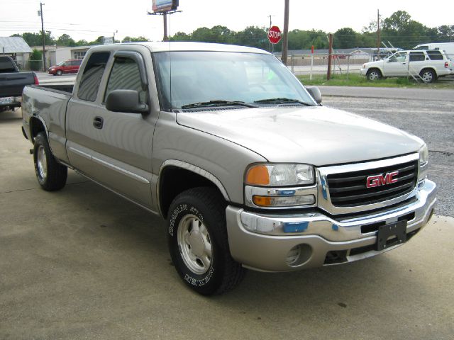 GMC Sierra 1500 Standard 4X4 Hardtop Pickup Truck