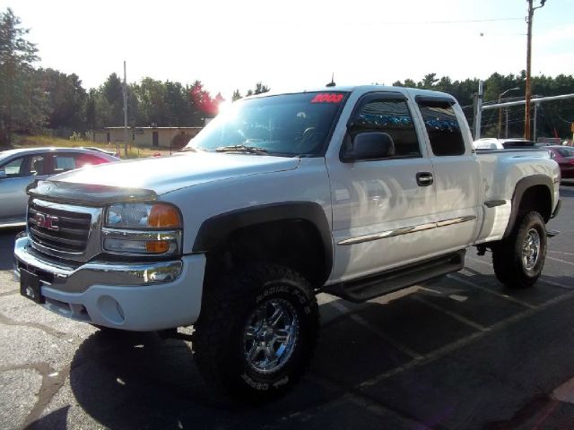 GMC Sierra 1500 2003 photo 2