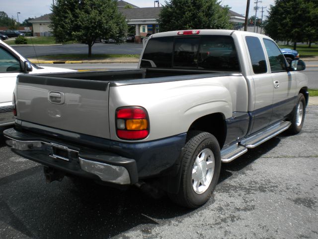 GMC Sierra 1500 2004 photo 2