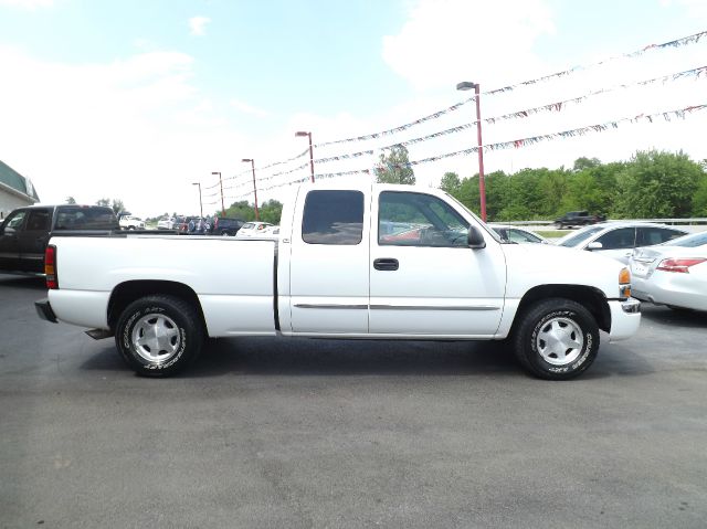 GMC Sierra 1500 2004 photo 2