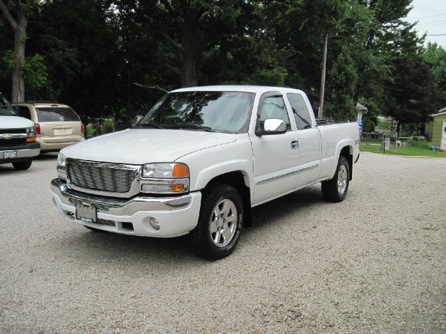 GMC Sierra 1500 Standard 4X4 Hardtop Pickup Truck