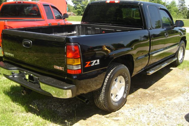 GMC Sierra 1500 2004 photo 2