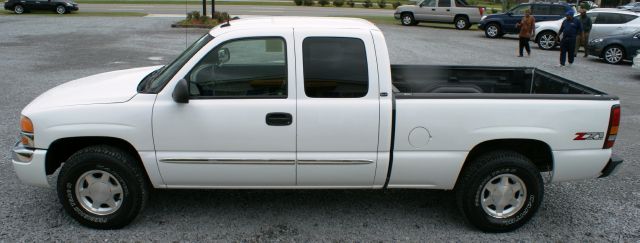 GMC Sierra 1500 Standard 4X4 Hardtop Pickup Truck