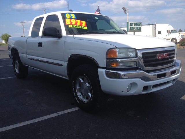 GMC Sierra 1500 2004 photo 2