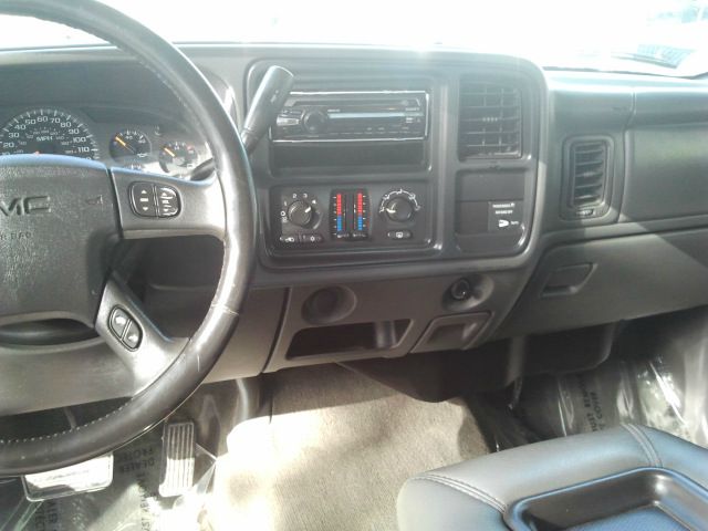 GMC Sierra 1500 2004 photo 4