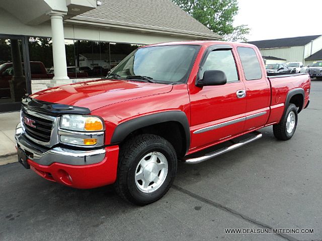 GMC Sierra 1500 2004 photo 2