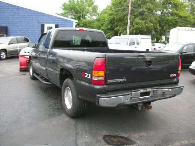 GMC Sierra 1500 2004 photo 2