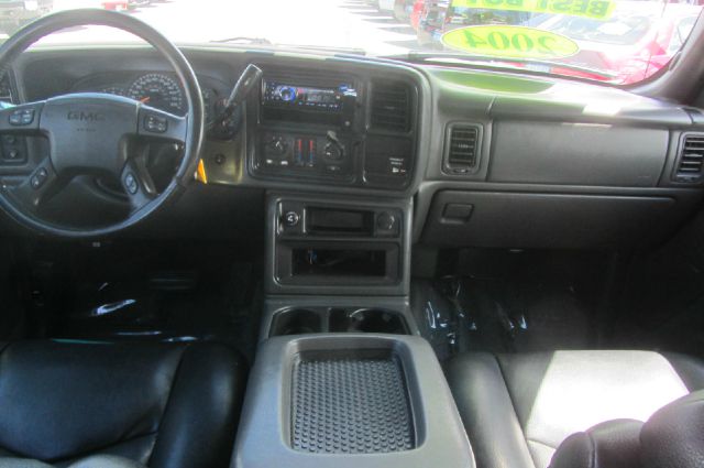 GMC Sierra 1500 2004 photo 1