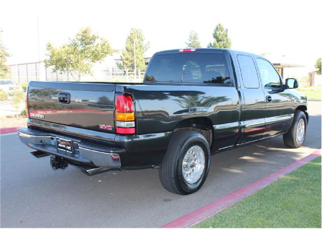 GMC Sierra 1500 2004 photo 1