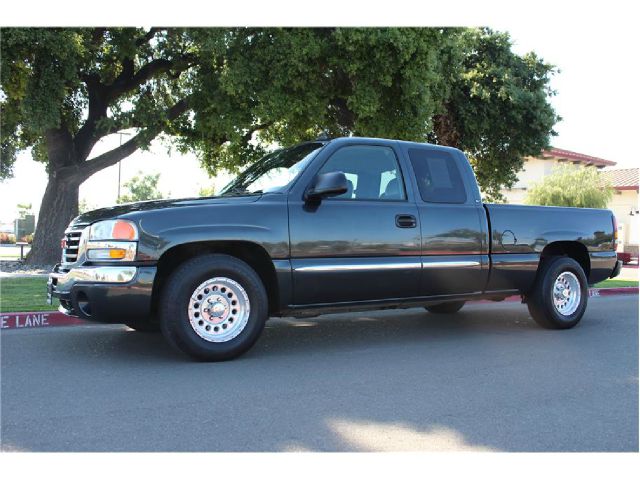 GMC Sierra 1500 2004 photo 2