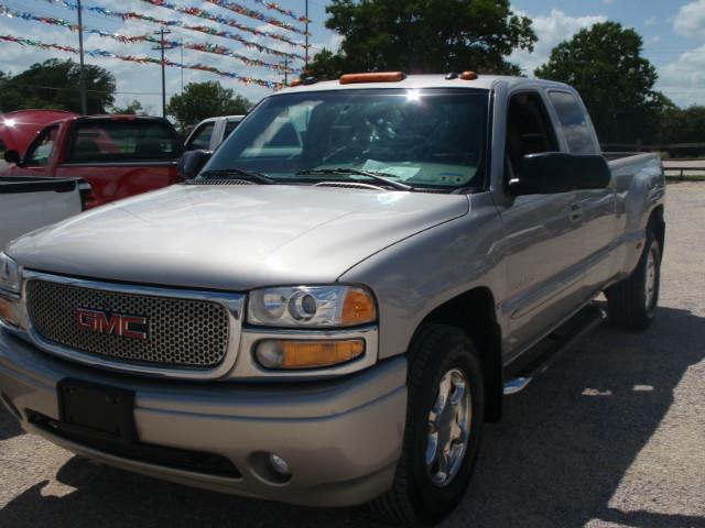 GMC Sierra 1500 2004 photo 1