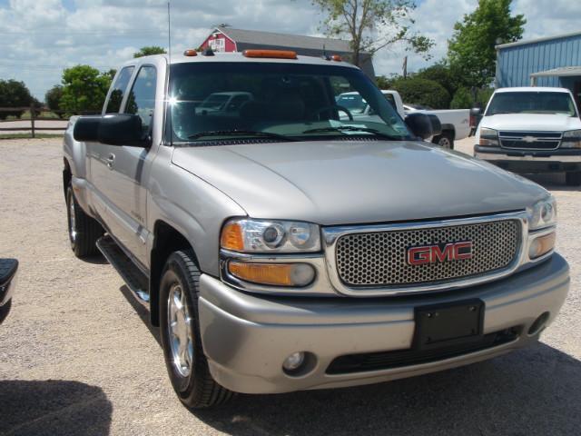 GMC Sierra 1500 2004 photo 2