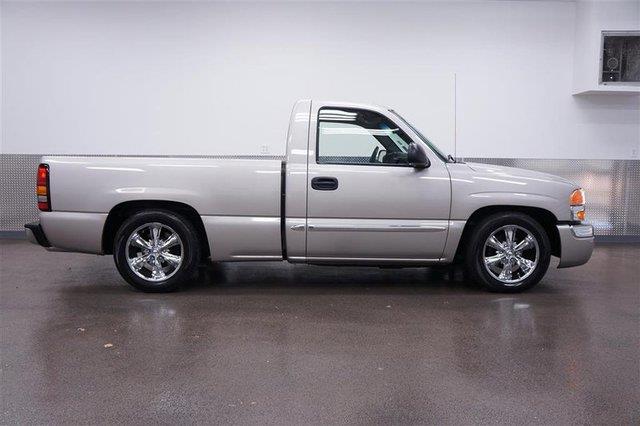 GMC Sierra 1500 2004 photo 2