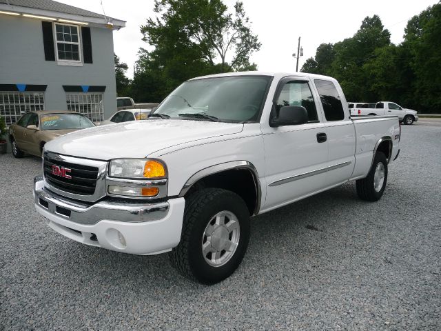 GMC Sierra 1500 2004 photo 1