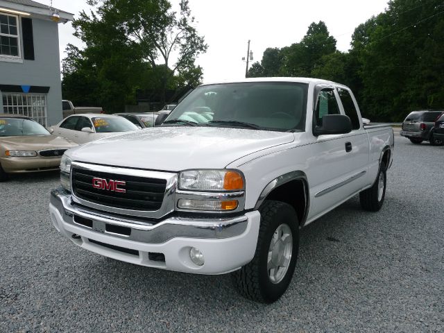 GMC Sierra 1500 2004 photo 2