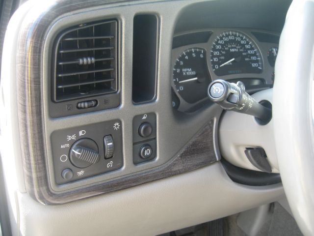 GMC Sierra 1500 2004 photo 2