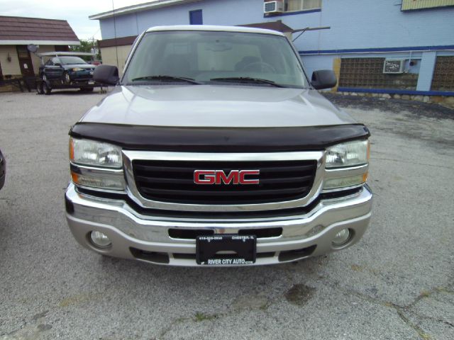 GMC Sierra 1500 2004 photo 2