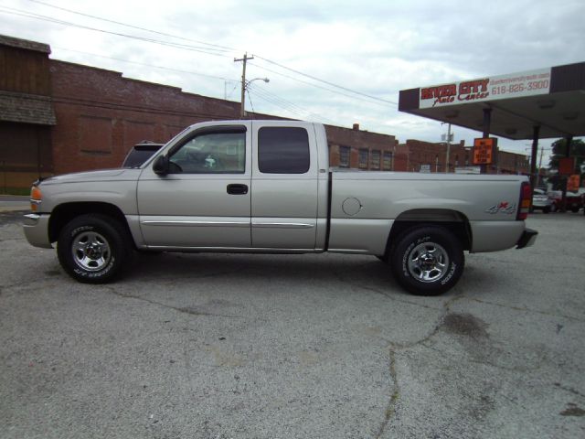 GMC Sierra 1500 2004 photo 3