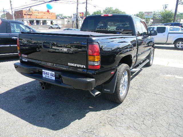 GMC Sierra 1500 2004 photo 1