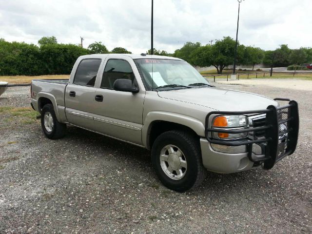 GMC Sierra 1500 2004 photo 2