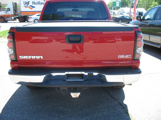 GMC Sierra 1500 2004 photo 2