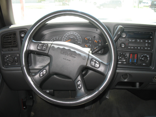 GMC Sierra 1500 2004 photo 3