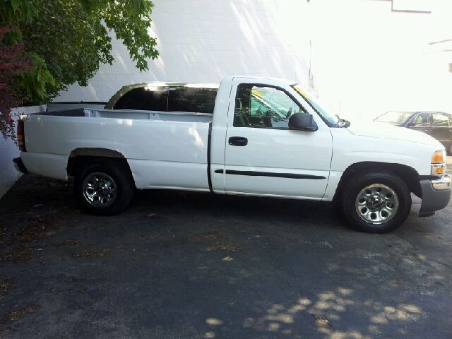 GMC Sierra 1500 2005 photo 2