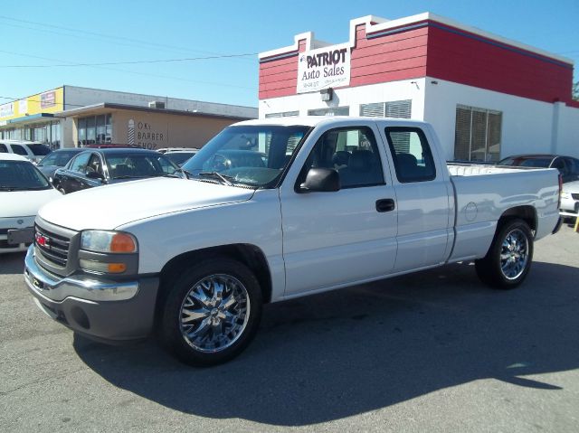 GMC Sierra 1500 2005 photo 2