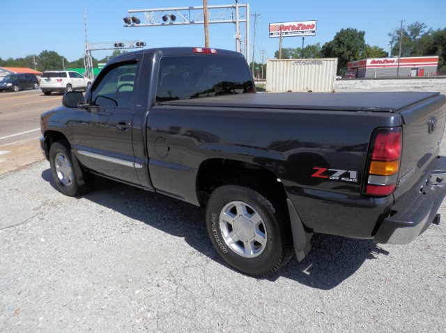 GMC Sierra 1500 2005 photo 1