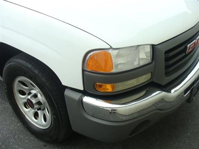 GMC Sierra 1500 2005 photo 2